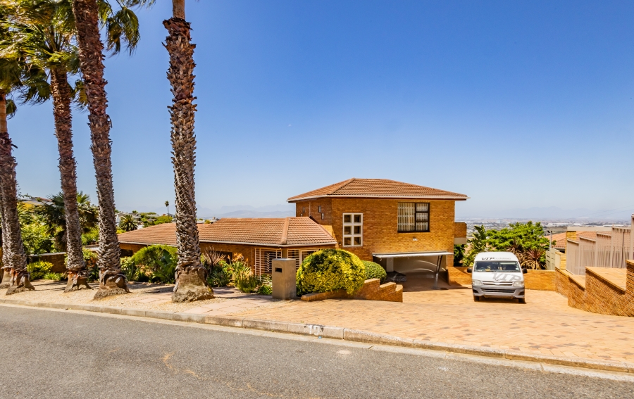 To Let 3 Bedroom Property for Rent in Loevenstein Western Cape